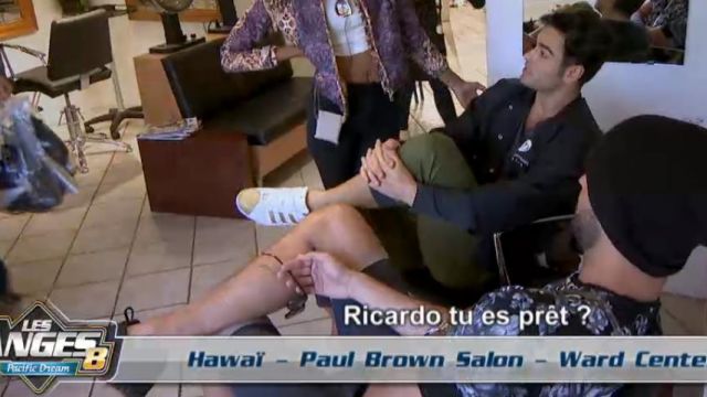 Les baskets de Ricardo dans Les Anges 8