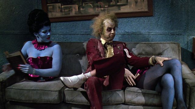 The white shoes of Michael Keaton in Beetlejuice | Spotern