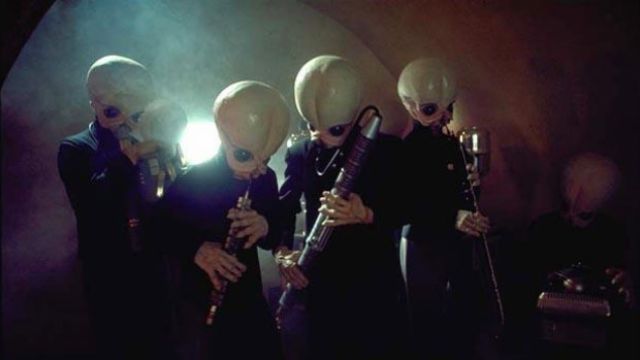The single Figrin D'an & The Modal Nodes, the Cantina in Star wars IV : A New Hope