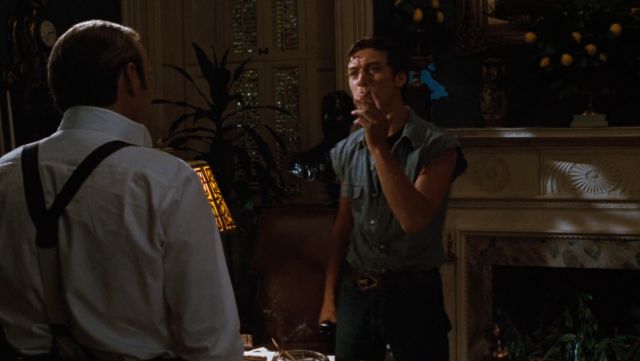 The denim shirt from Billy Hanson (Jude Law) in Midnight in the garden of good and evil