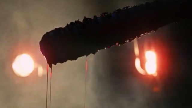 The bat "Lucille" Negan (Jeffrey Dean Morgan) in The Walking Dead S07E01