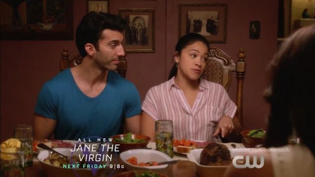 The striped shirt worn by Jane Villanueva (Gina Rodriguez) in Jane The Virgin S04E16