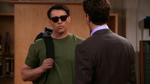 Les lunettes de soleil Ray-Ban de Joey Tribbiani (Matt LeBlanc) dans Friends S07E22