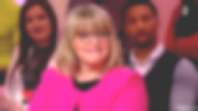 The pink jacket with the fringes of Caroline Diament in I love you's etc 03/05/2018