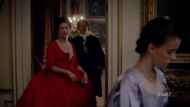 The red dress Claire Fraser (Caitriona Balfe) in Outlander S02E02