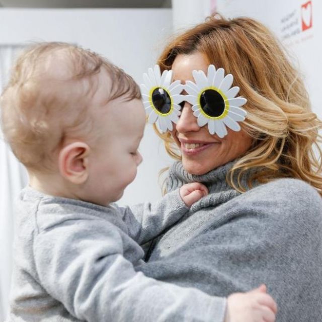 The glasses of Ingrid Chauvin's on a post-Instagram