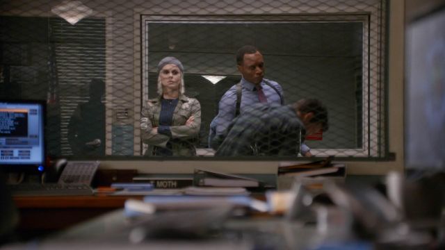 The Top Brass Fray Zip Ja­cket by Mother worn by Liv Moore (Rose McIver) as seen in iZombie S04E05