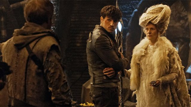 Veste portée par Seg-El (Cameron Cuffe) comme on le voit dans le Krypton S01E05