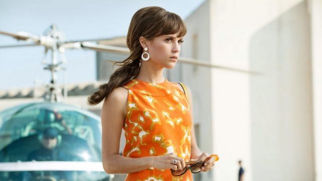 Earrings 60's Gaby Teller (Alicia Vikander) in very special Agents : Code UNCLE