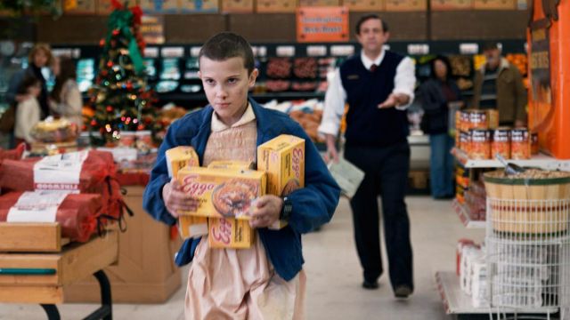 The packets of waffles Eggo 11 / Eleven (Millie Bobby Brown) in Stranger Things S01E02