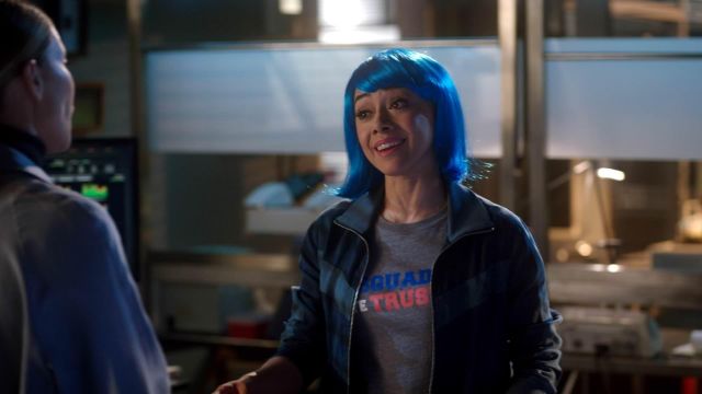The gray t-shirt "In Squad We Trust" from Ella Lopez (Aimee Garcia) in Lucifer S03E15