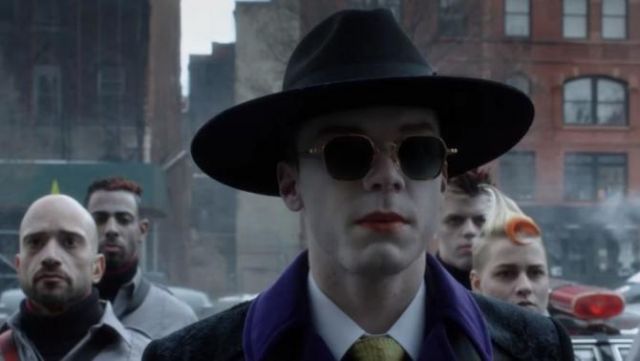 Sunglasses Ray Ban of Jeremiah Valeska (Cameron Monaghan) in Gotham S04E21
