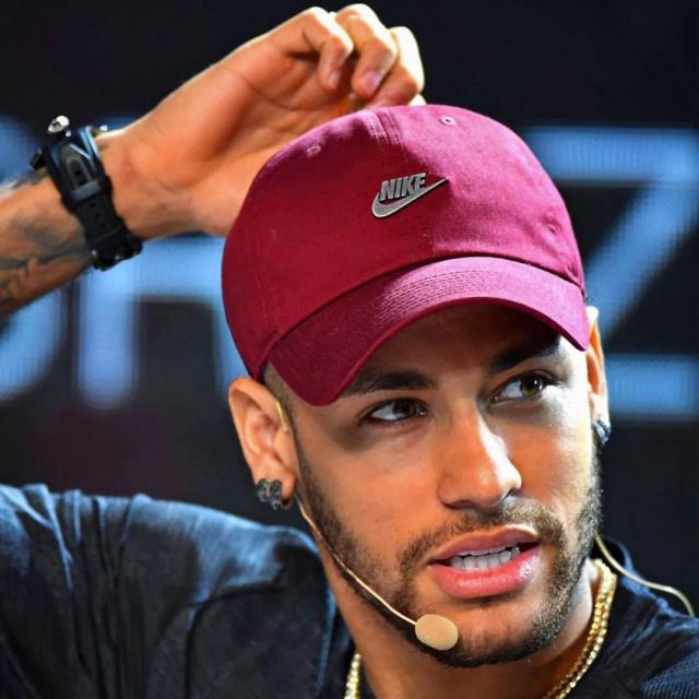 The cap bordeaux Nike Neymar on his 