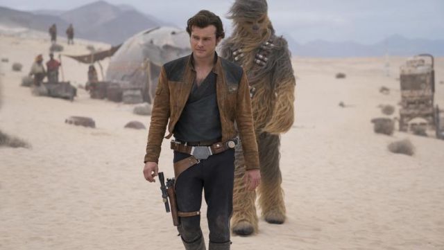 The blaster of Han Solo (Alden Ehrenreich) in Solo : A Star Wars Story