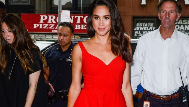 The red dress is Jill Stuart Meghan Markle at the Today Show, the 15/07/2016