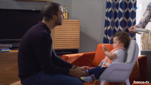The high Chair scalable 2 heights of Mathis in a More beautiful life S14E3536