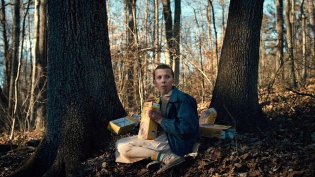 The sports socks worn by Eleven (Millie Bobby Brown) in Stranger Things S01E06