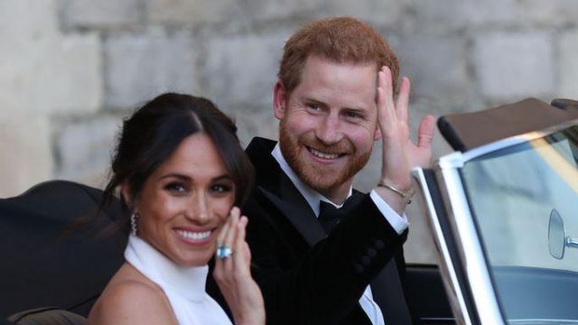 Les boucles d'oreilles Car­tier de Meghan Markle lors de la réception de son mariage en 2018