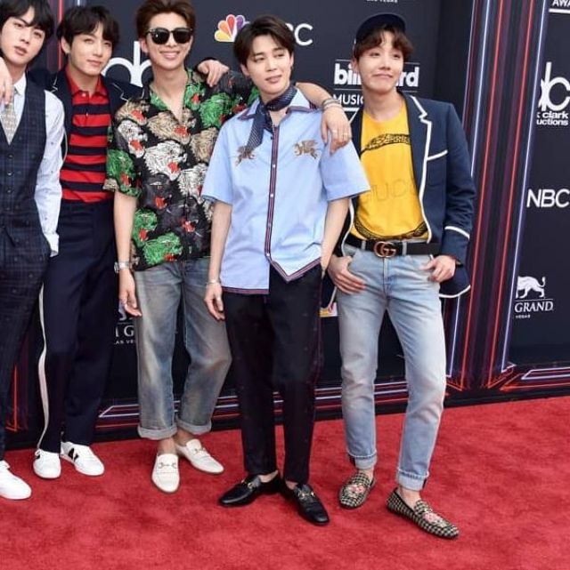 The blue trousers in wool gabardine with bees red Jimin at the Billboard Music Awards