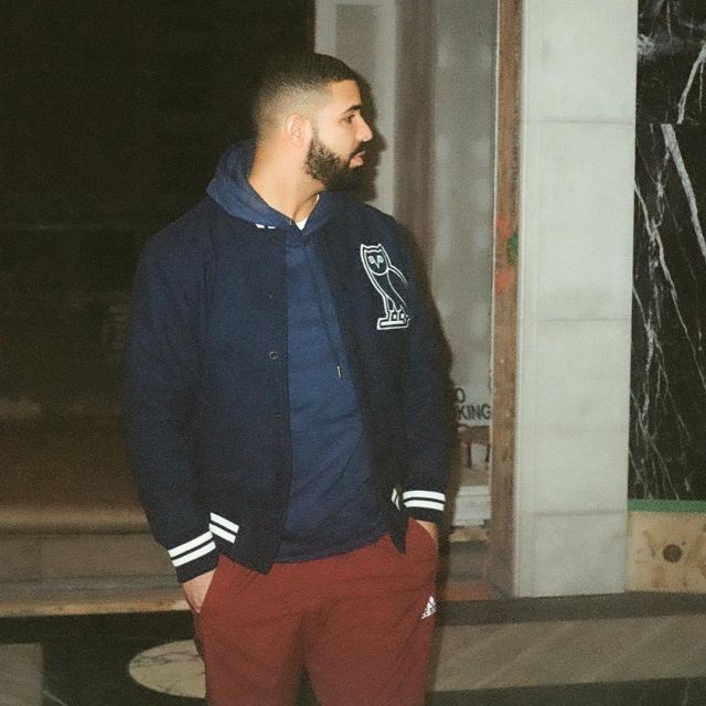 Drake blouson noir porté par Drake sur son Instagram compte