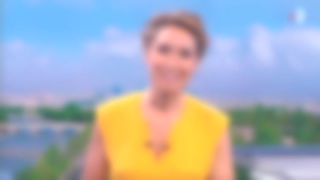 The top yellow of Marie-Sophie Lacarrau in The 13H de France 2, 22/05/2018