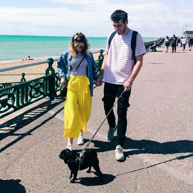 The denim jacket by Zoella (Zoe Suggested) on his account Instagram