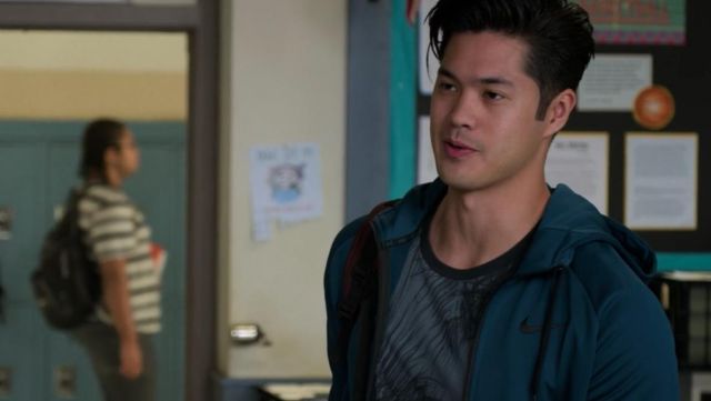 The hoody turquoise Nike Zach Dempsey (Ross Butler) in 13 Reasons Why S02E11