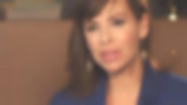 Pendientes de hoja de Mathilda May en el programa C'est au del 25/05/2018