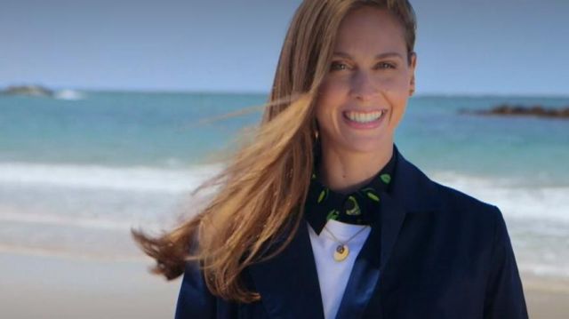 La camisa estampada de hojas y flores de Ophélie Meunier en #ZoneInterdite del 27/05/2018 (versión de cuello oficial)