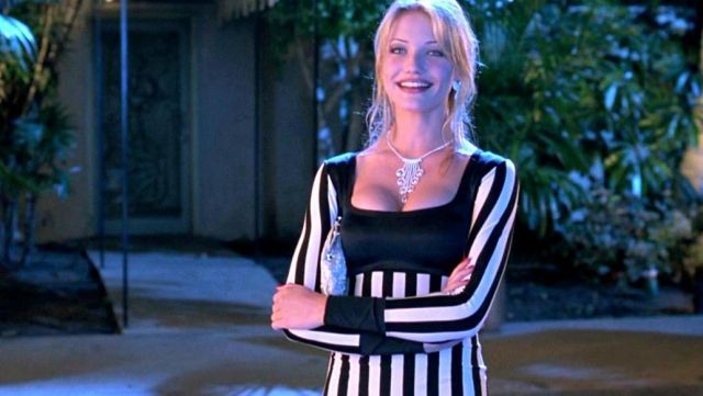 The dress striped black and white of Tina Carlyle (Cameron Diaz) in the movie the mask