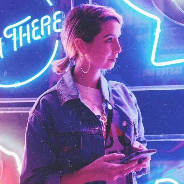 The denim jacket by Zoella (Zoe Suggested) on his account instagram
