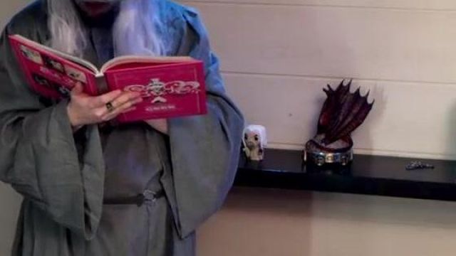 La figurine Funko Pop! Saruman (Le Seigneur des Anneaux) vu dans la vidéo "On cuisine des Lembas elfiques !" de LinksTheSun