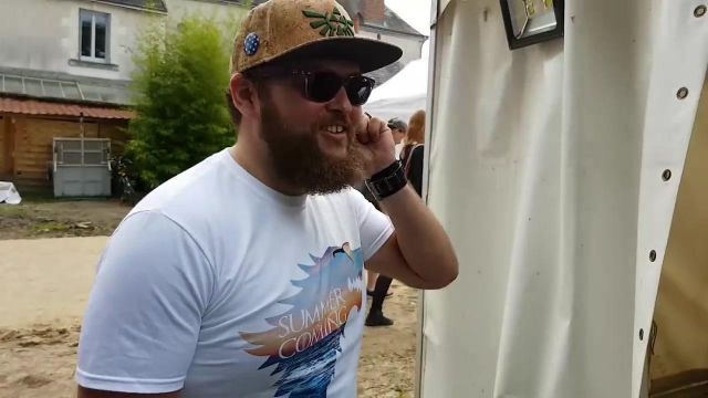 The t-shirt Game Of Thrones "Summer is coming" in the YouTube video Vlog - LinksTheSun to Geek Faëries 2017