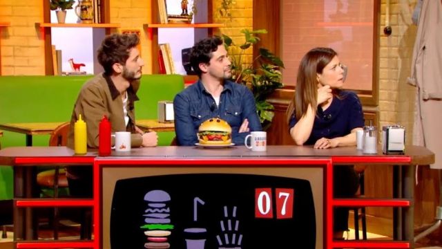 The bottles of mayonnaise and ketchup Burger Quiz