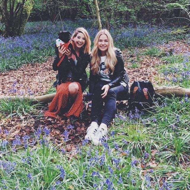La jupe longue fendue rouge à pois blanc de Zoella (Zoe Sugg) sur son compte Instagram