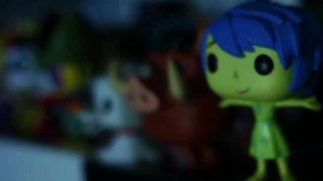 La figurine Funko Pop Pumba dans la vidéo YouTube Non mais t'as vu ce que t'écoutes - Jul (2017) de LinksTheSun