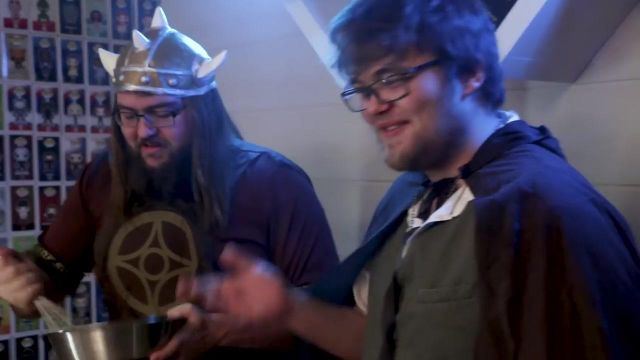 La figurine Funko Pop Iron Man 3 dans la vidéo YouTube On cuisine des Lembas elfiques ! de LinksTheSun