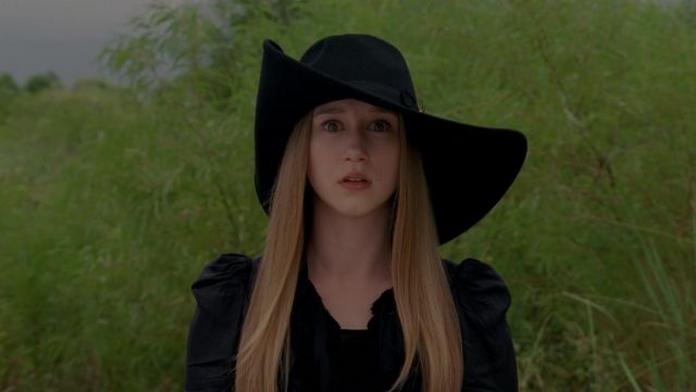The hat of Zoe Benson (Taissa Farmiga) in season 2 of American Horror Story