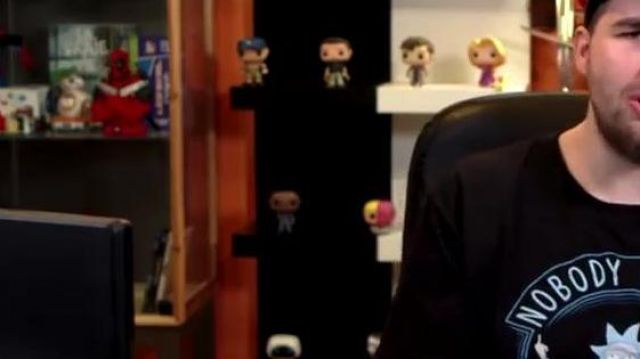 La figurine Funko Pop de South Park dans la video "Chansons françaises : le moment où ça a merdé" de Linksthesun
