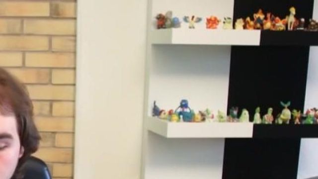 The figurine Pokemon Rhinastoc view in the video of Linksthesun "Last dance - Indila"