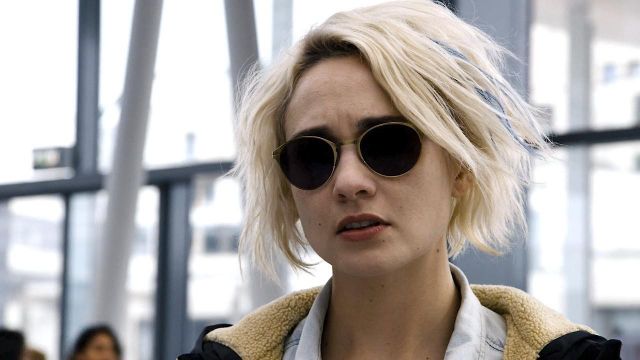 Gold Gucci Clubmaster sunglasses worn by Riley Blue (Tuppence Middleton) as seen in Sense8 S02E01