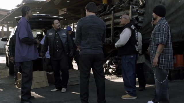 Shoes cowboy of Marcus Alvarez (Emilio Rivera) in Sons of Anarchy S06E13