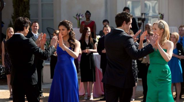 La robe de bal bleue d'Elena Gilbert dans Vampire Diaries