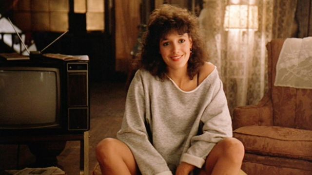 Le pull de Alex Owens (Jennifer Beals) dans Flashdance