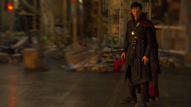 Le manteau de Dr. Stephen Strange (Benedict Cumberbatch) dans Doctor Strange