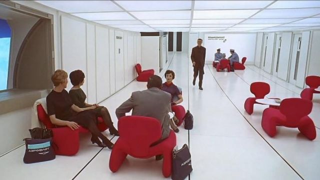 The chair Djinn in the hotel Hitlon, 2001, a Space Odyssey