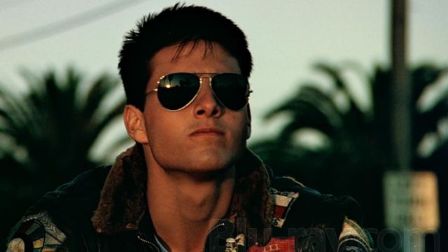 Sunglasses Ray-Ban Aviator of Maverick (Tom Cruise) in Top Gun | Spotern