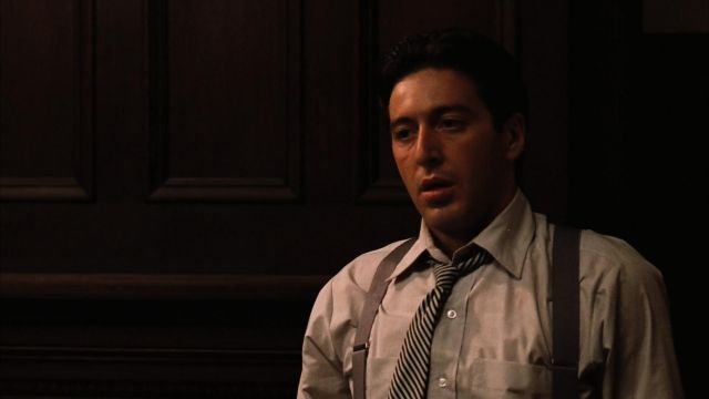 La cravate rayée de Michael Corleone (Al Pacino) dans Le Parrain