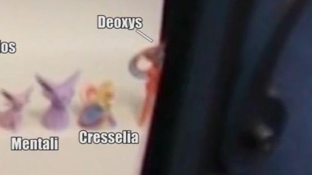 figurine Deoxys seen in No, but have you seen what you listen to 09 - gag reel of Linksthesun