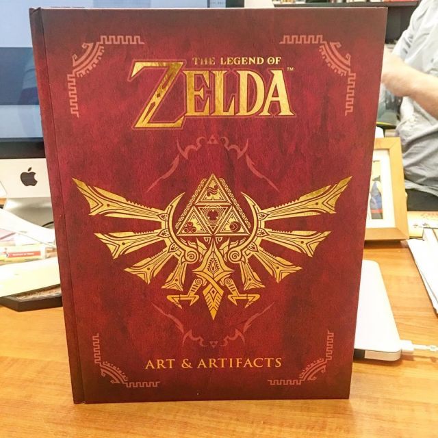The book The Legend of Zelda : Art & Artifacts on the account Instagram of Gastronogeek (Thibaud Villanova)